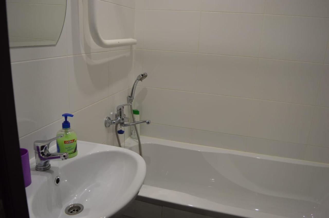 Apartament Gayadayenko 4 Apartamento Pinsk Exterior foto